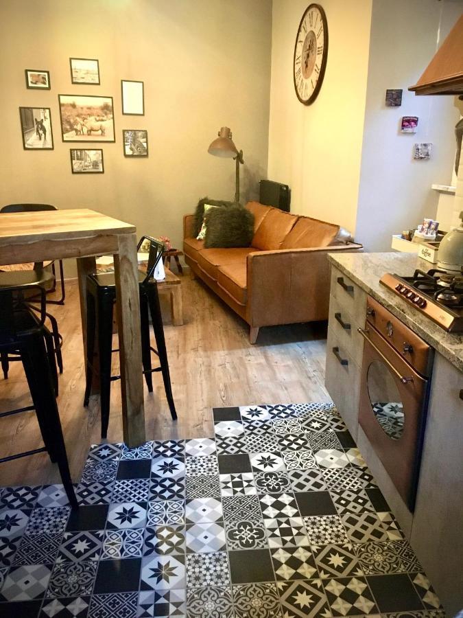 סוטרי Goose House Luxury Holiday Home מראה חיצוני תמונה