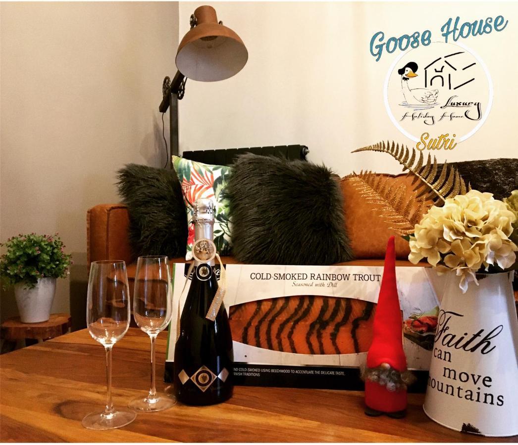 סוטרי Goose House Luxury Holiday Home מראה חיצוני תמונה